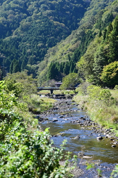 川