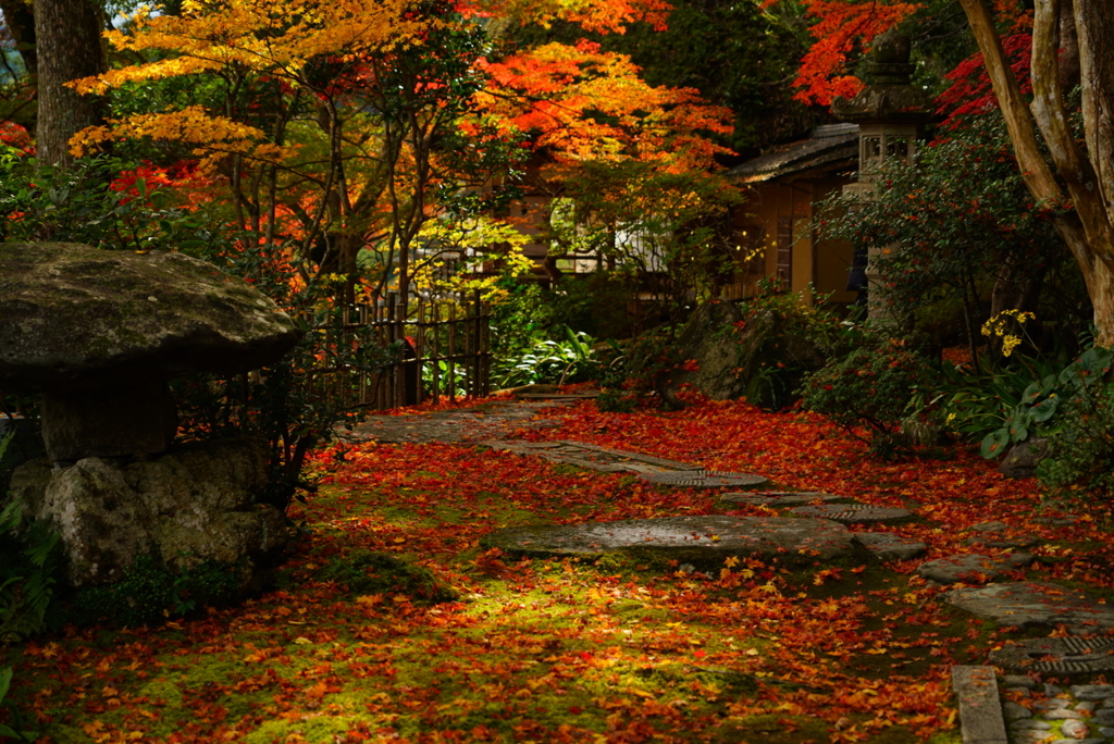 臥龍山荘庭園