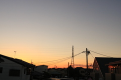窓の外の夕暮れ