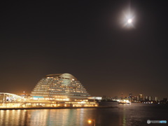 灯と月夜