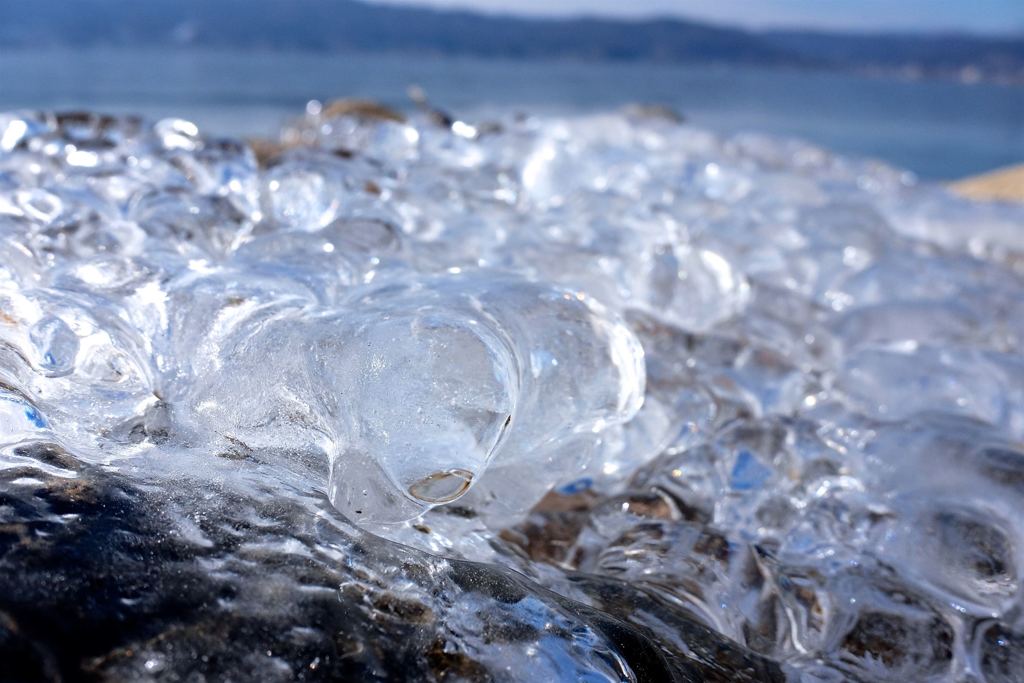 湖畔の氷に魅せられて.2