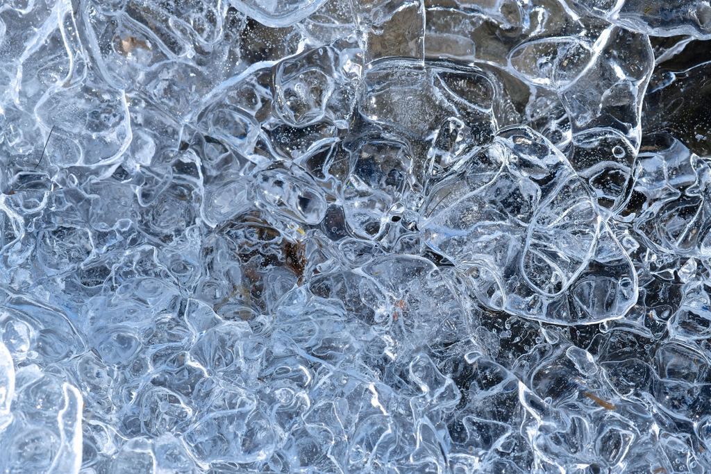 湖畔の氷に魅せられすぎて 8