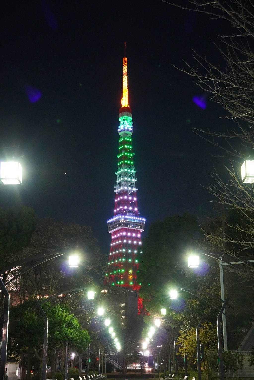 月曜の東京タワー