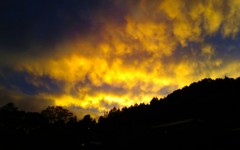 雨上がりの夕暮れ２