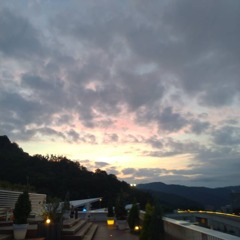 トイレ休憩した大津S.Aでの夕景