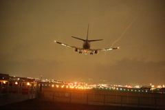 雨の伊丹空港