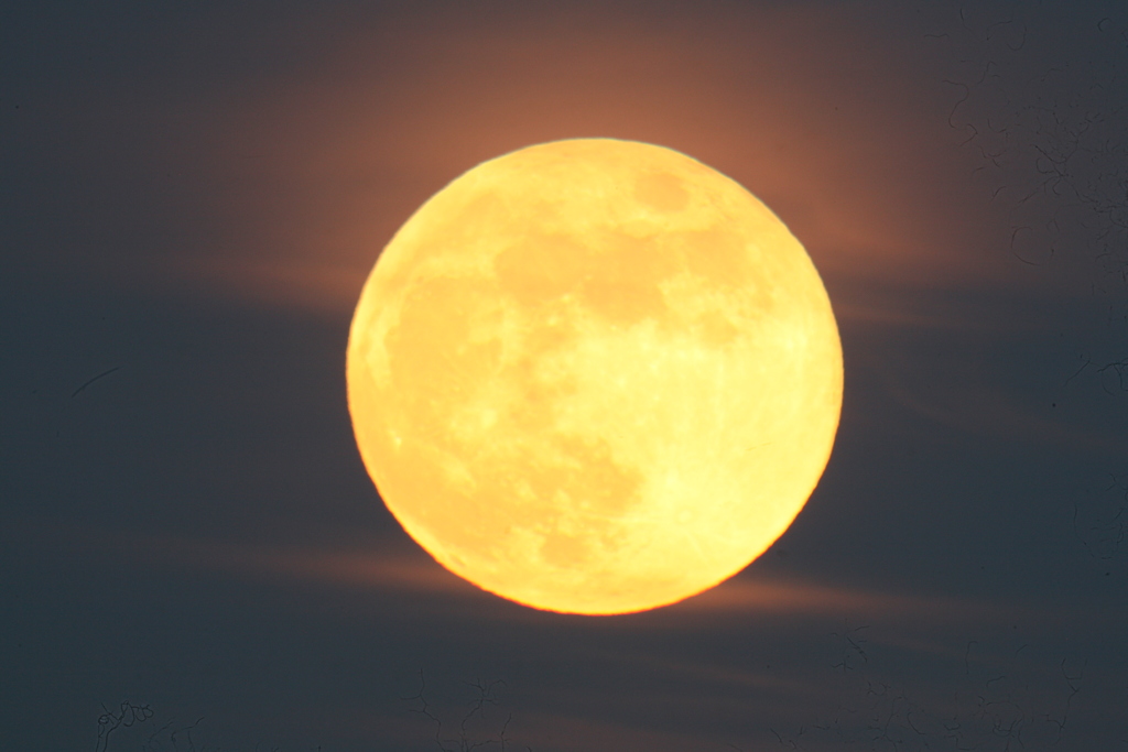 ストロベリームーンと明石海峡大橋
