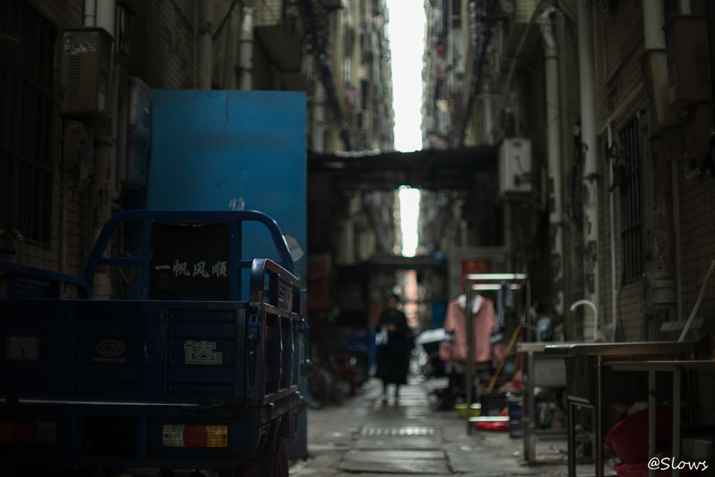 路地裏
