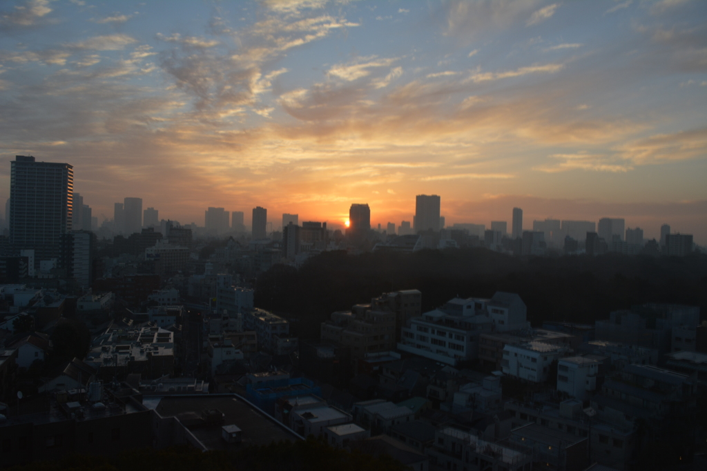 夜明けの東京