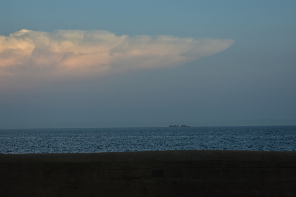 夕暮れの海
