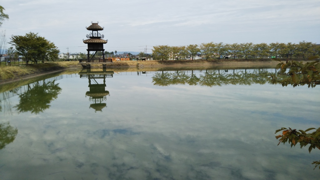 鏡の池