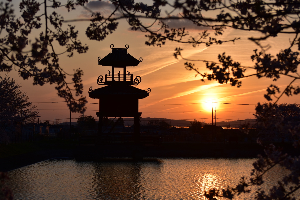 夕暮れの楼閣