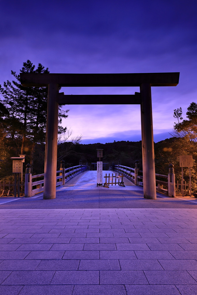 伊勢神宮 日の出前