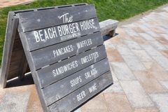 the beach burger house 宮崎