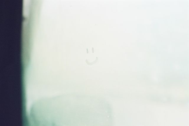 曇ったガラスに：）