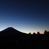 朝霧高原夜明け
