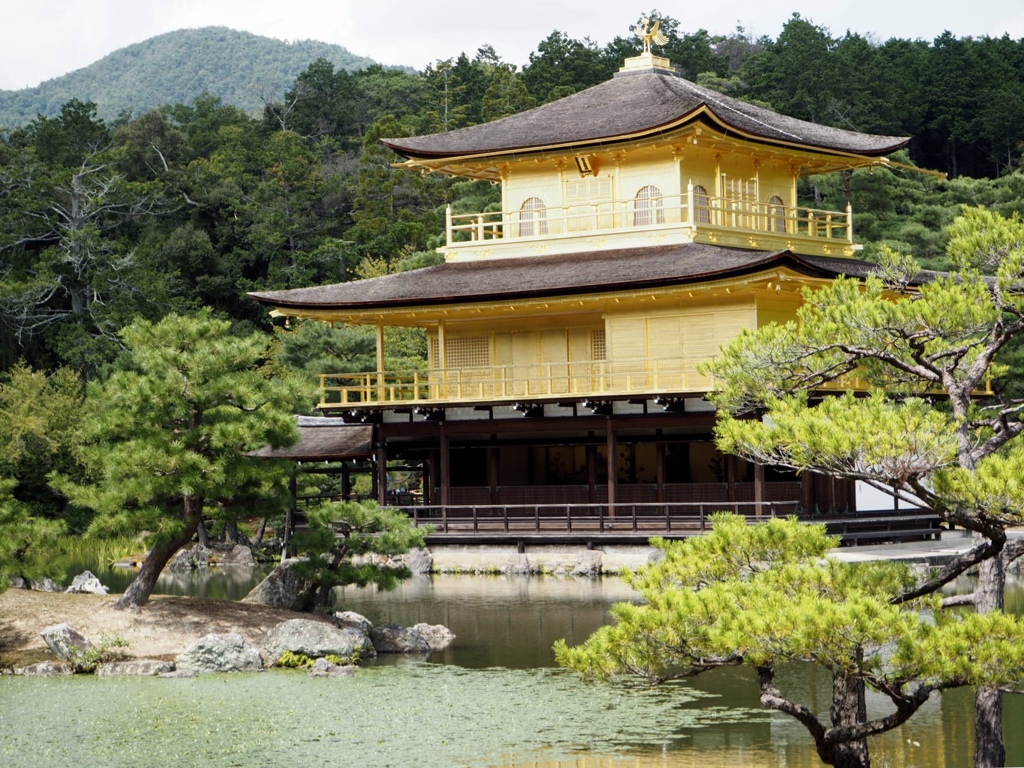 鹿苑寺