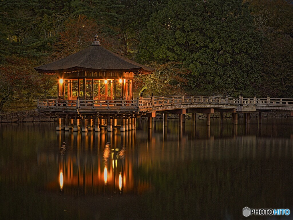 夜の浮御堂