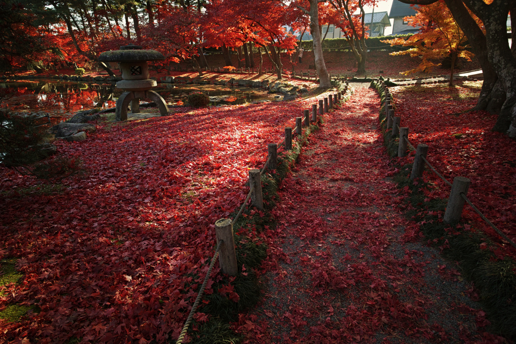 Red road