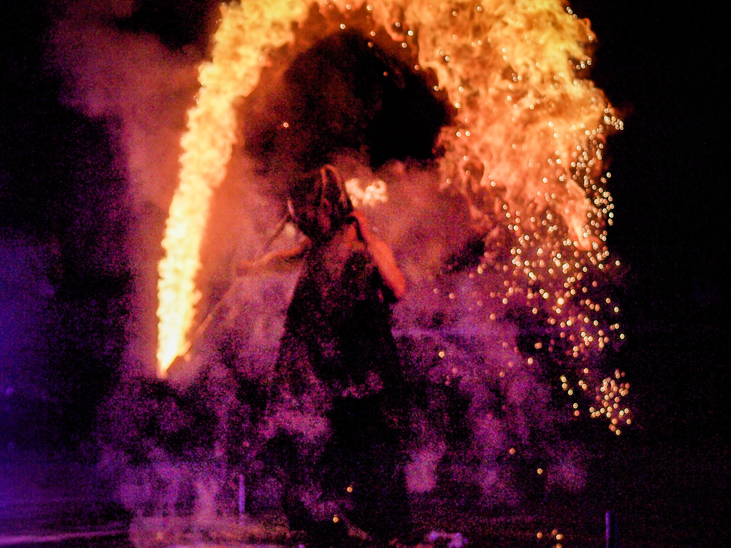 ファイヤーパフォーマンス