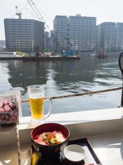 海の見えるテラスで