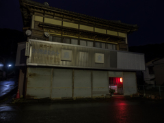 上総亀山駅前