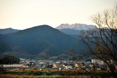 朝焼けした石鎚山