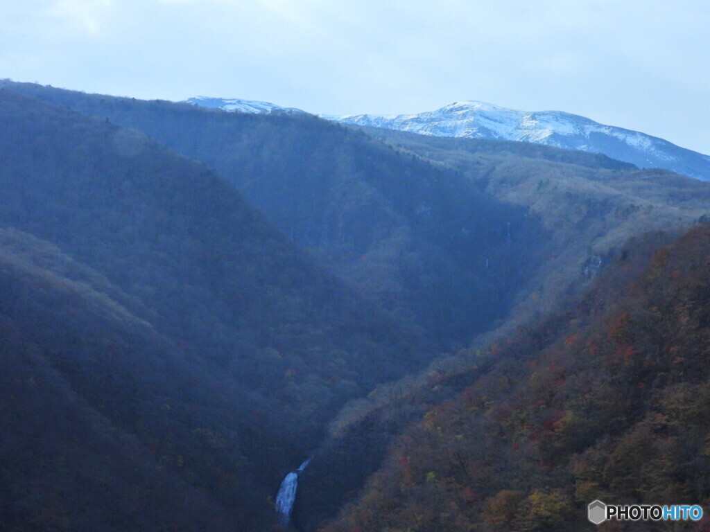 雪の蔵王御釜