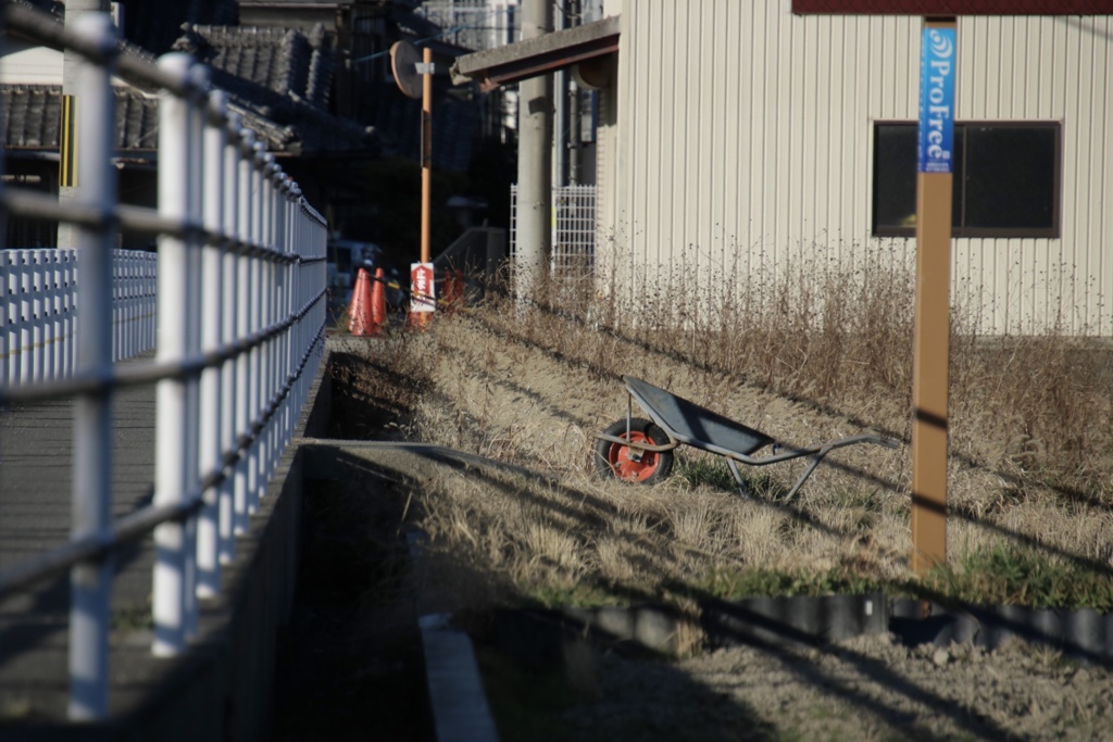 リヤカーと斜線