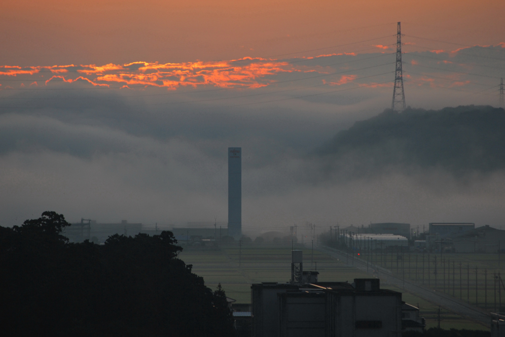 20090916_053900 夜明け 押し寄せる霧