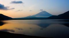 本栖湖からの富士山