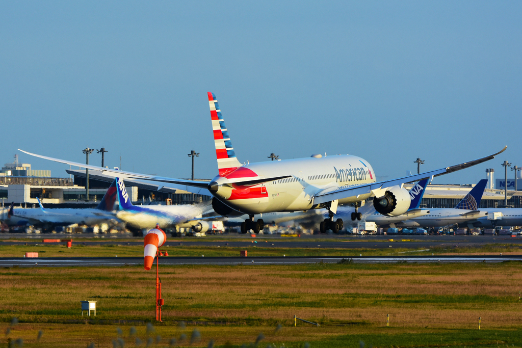 American B787-9 まもなく着陸