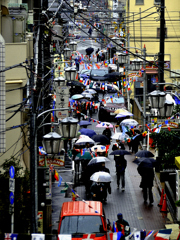 雨の日の通勤路