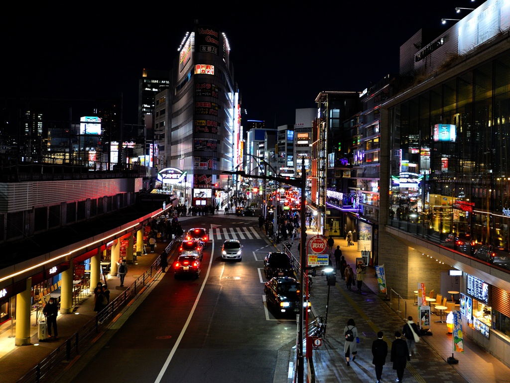 街角の眺め－上野駅