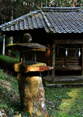 古神社の石塔