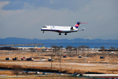 津波被害エリア上空を進入する IBEX機