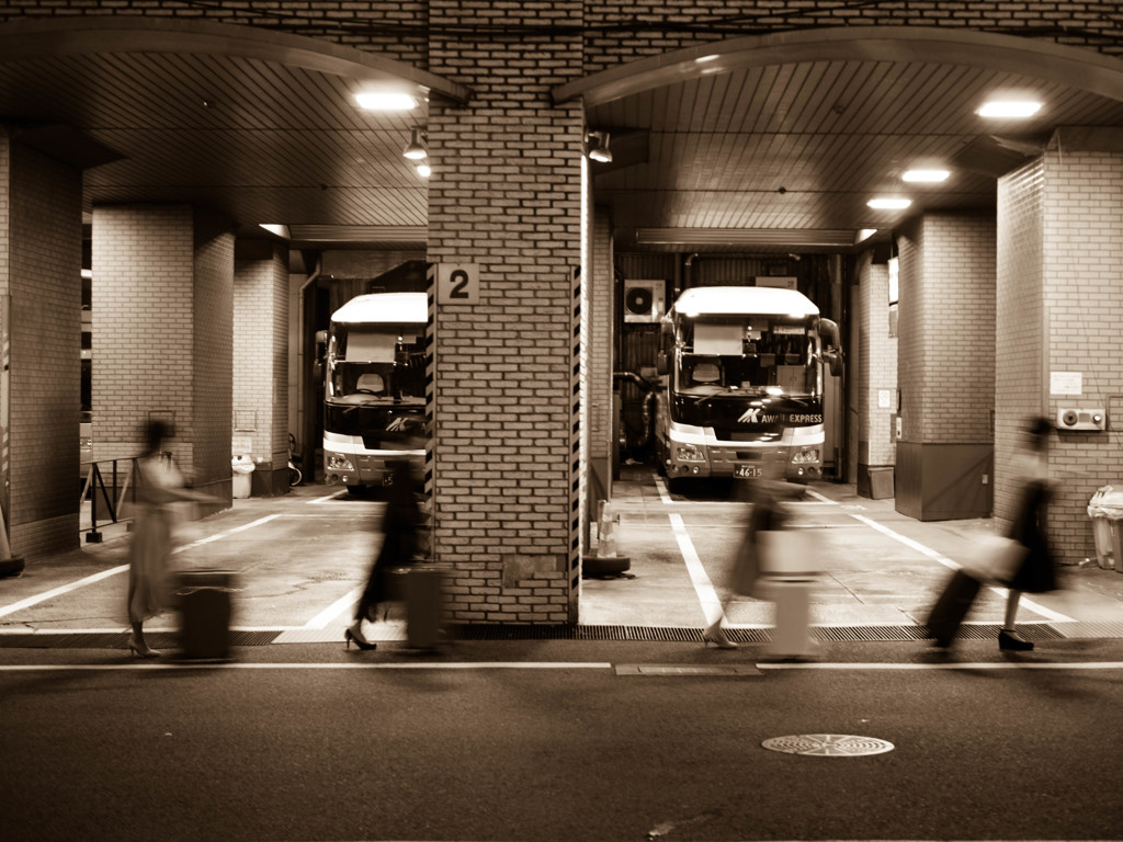 Bus terminal