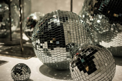 Mirror balls