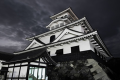 暗雲の長浜城