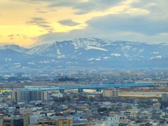 富山市街と牛岳方面