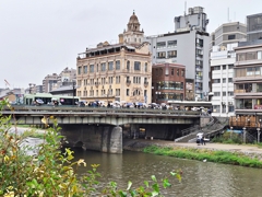 京都…四条大橋のにぎわい