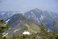 堂岩山から見た白砂山