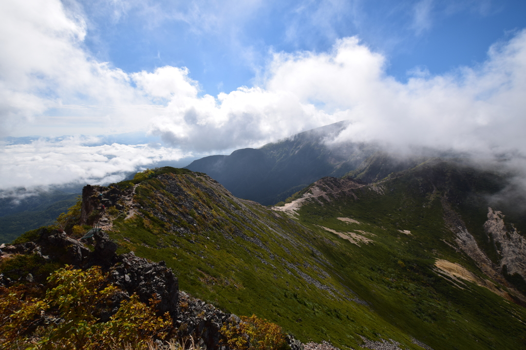 八ヶ岳　天狗岳から見た根石岳