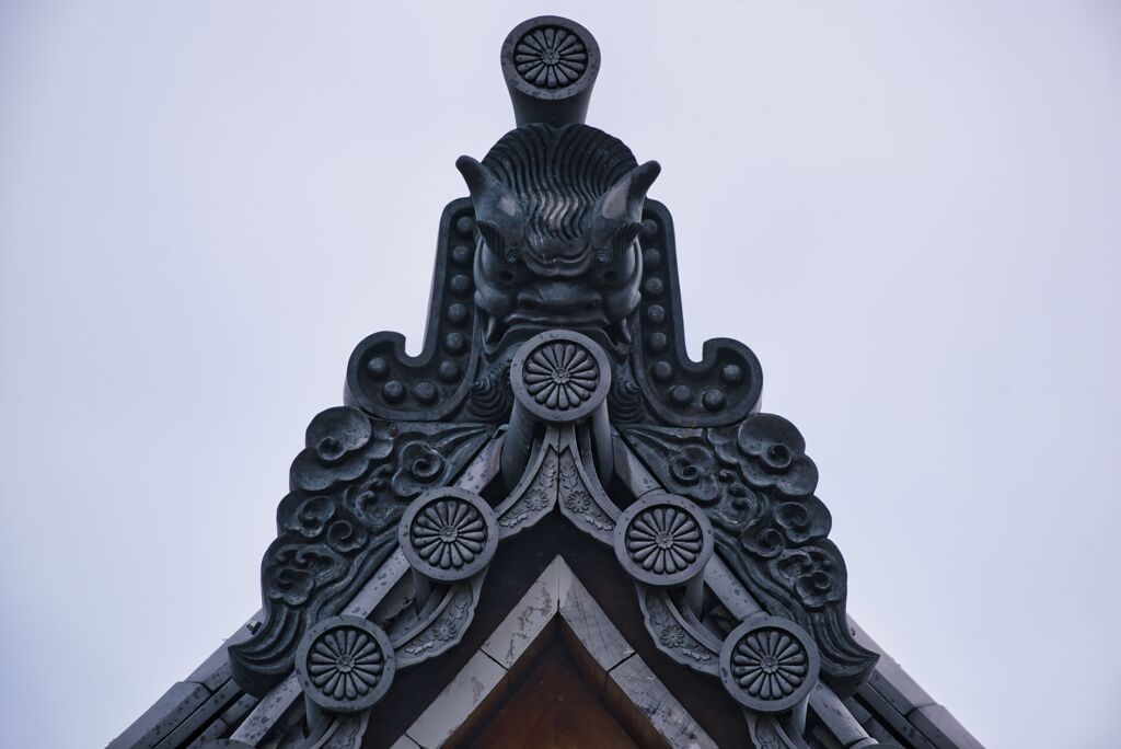 古寺の甍