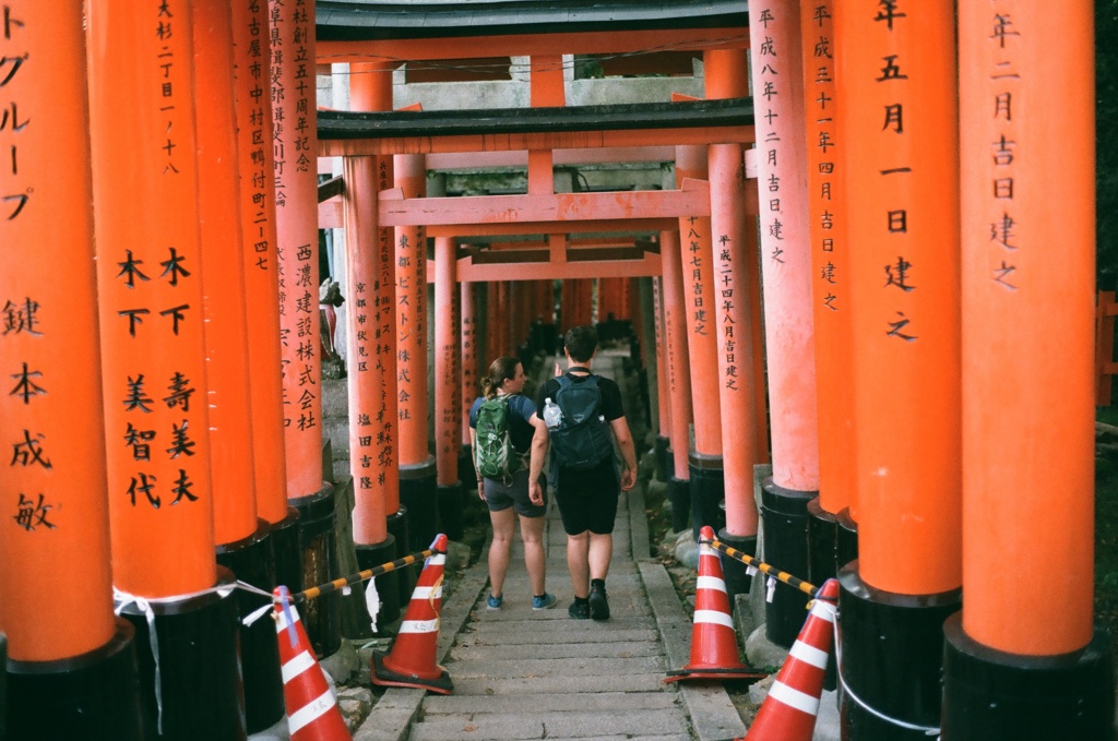 鳥居　外国人