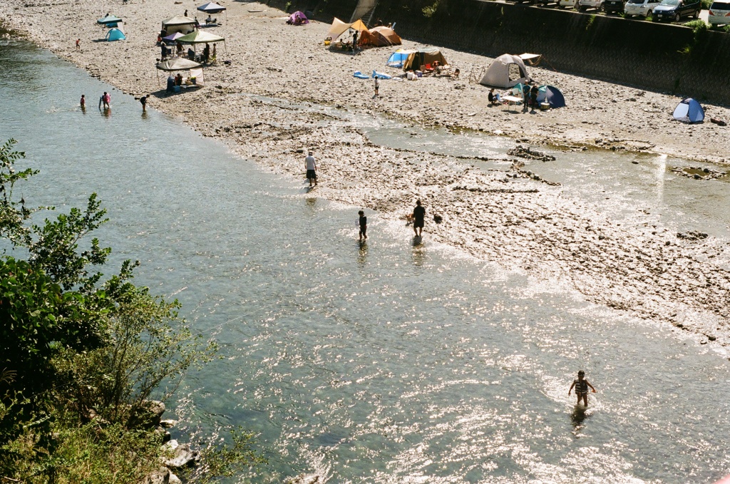 剣山へ　川遊び