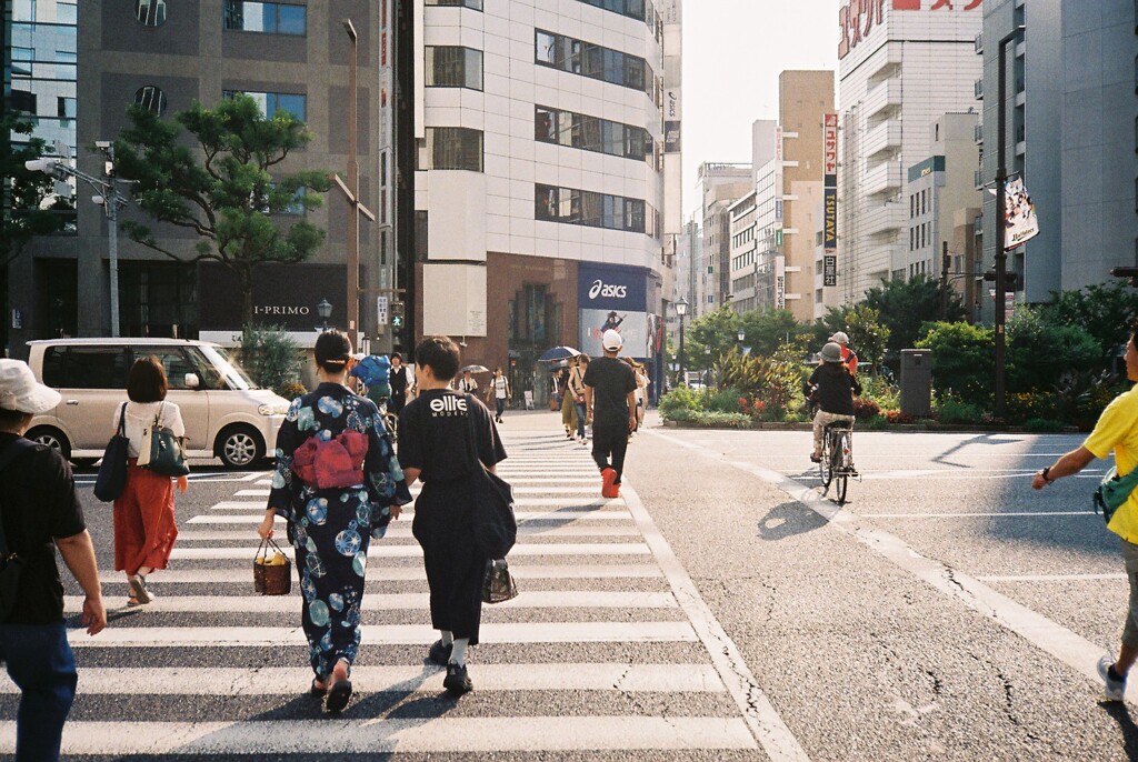 花火会場へ
