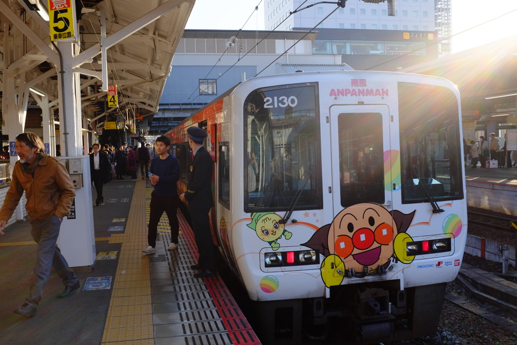 南風　アンパンマン列車