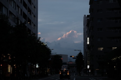 日暮れの入道雲