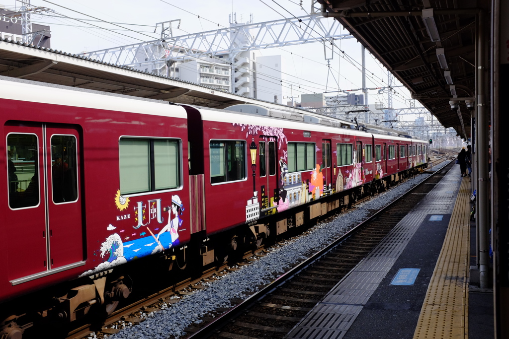 阪急神戸線ラッピング列車　大風
